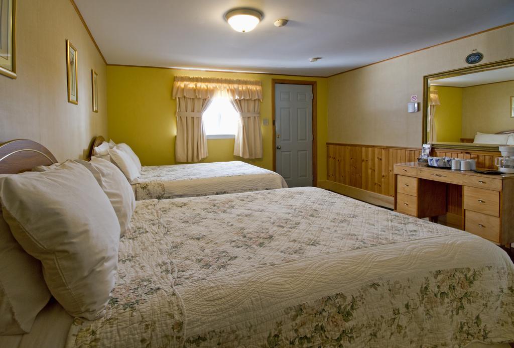 Mackenzie Motel & Cottages เชลเบิร์น ภายนอก รูปภาพ